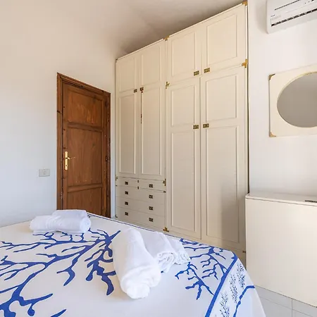Cristina Bella Vista Mare E Porto Turistico Loc Notteri Villasimiuss Villa *