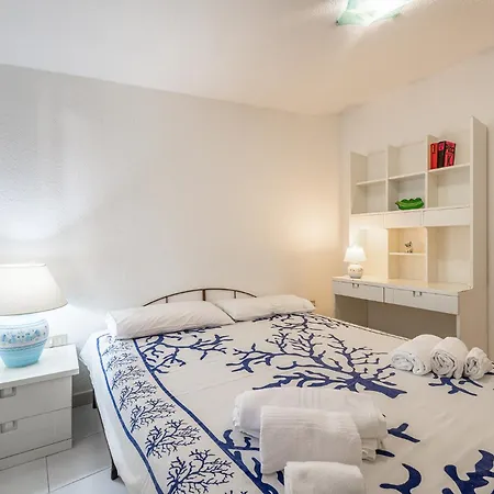 Cristina Bella Vista Mare E Porto Turistico Loc Notteri Villasimiuss Villa *