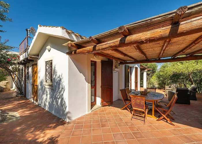 Cristina Bella Vista Mare E Porto Turistico Loc Notteri Villasimiuss Villa *