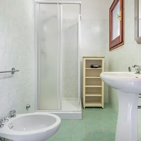 Cristina Bella Vista Mare E Porto Turistico Loc Notteri Villasimiuss Notteri